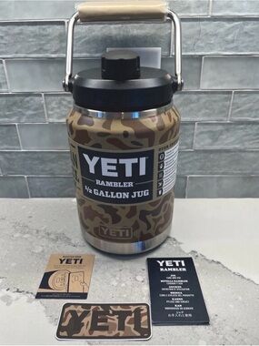 YETI Rambler 1/2 Gallon Jug - Wetlands Camo